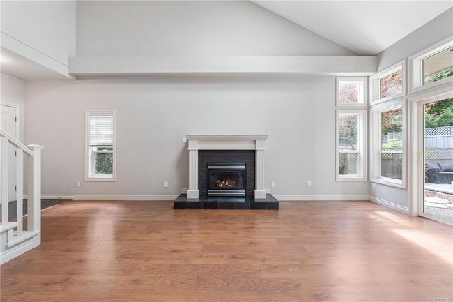 6195 Kenning Pl, House other with 3 bedrooms, 3 bathrooms and 4 parking in Nanaimo BC | Image 9