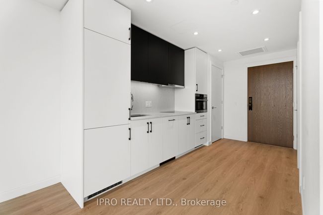 509 - 741 King St W, Condo with 1 bedrooms, 1 bathrooms and null parking in Kitchener ON | Image 6