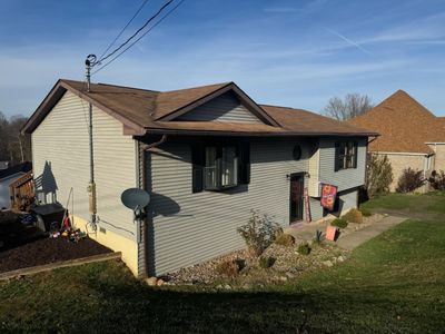 7005 Scenic View Drive, House other with 3 bedrooms, 2 bathrooms and 3 parking in Fairmont WV | Image 2