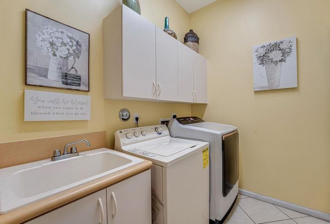 7562 Starfish Reef Ln, House other with 3 bedrooms, 2 bathrooms and null parking in Lake Worth FL | Image 32