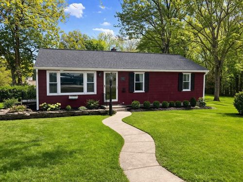 1 Sylvester Dr, Webster, MA, 01570-3219 | Card Image