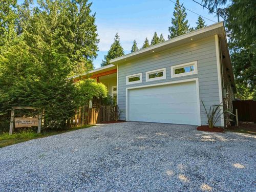 1304 Oles Place, Roberts Creek, BC, V0N2W2 | Card Image