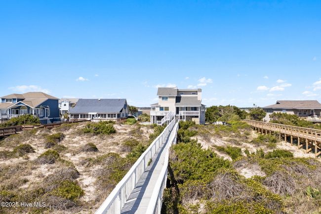 601 Caswell Beach Rd, House other with 6 bedrooms, 4 bathrooms and null parking in Caswell Beach NC | Image 8