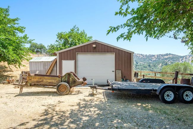 39569 Clover Ln, House other with 3 bedrooms, 0 bathrooms and null parking in Yokuts Valley CA | Image 12