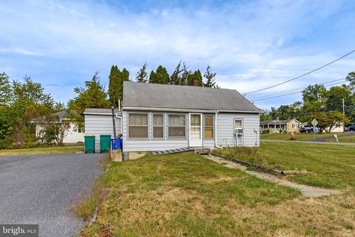 219 Center St, Enola, PA, 17025-2606 | Card Image