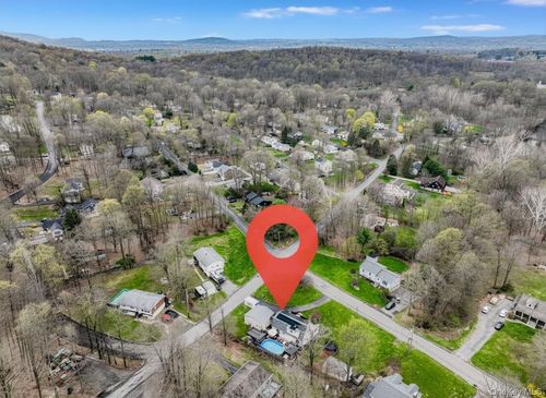 2 Greenwood Dr, Beacon, NY, 12508-2908 | Card Image