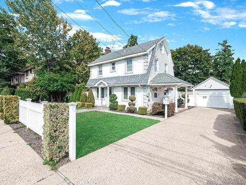 205 Schenck Ave, Westbury, NY, 11590-3013 | Card Image