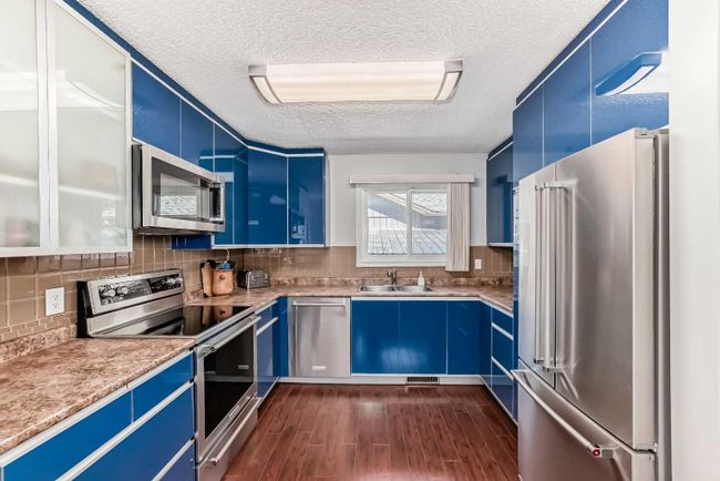 578 Aboyne Crescent Ne, Home with 3 bedrooms, 2 bathrooms and 4 parking in Calgary AB | Image 7
