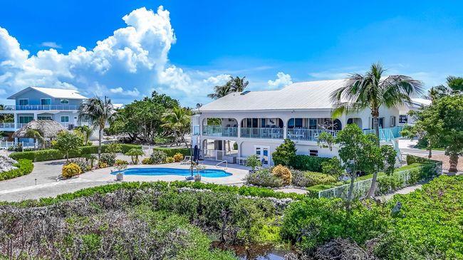 Ocean front beach house with pool (28 of | Image 47