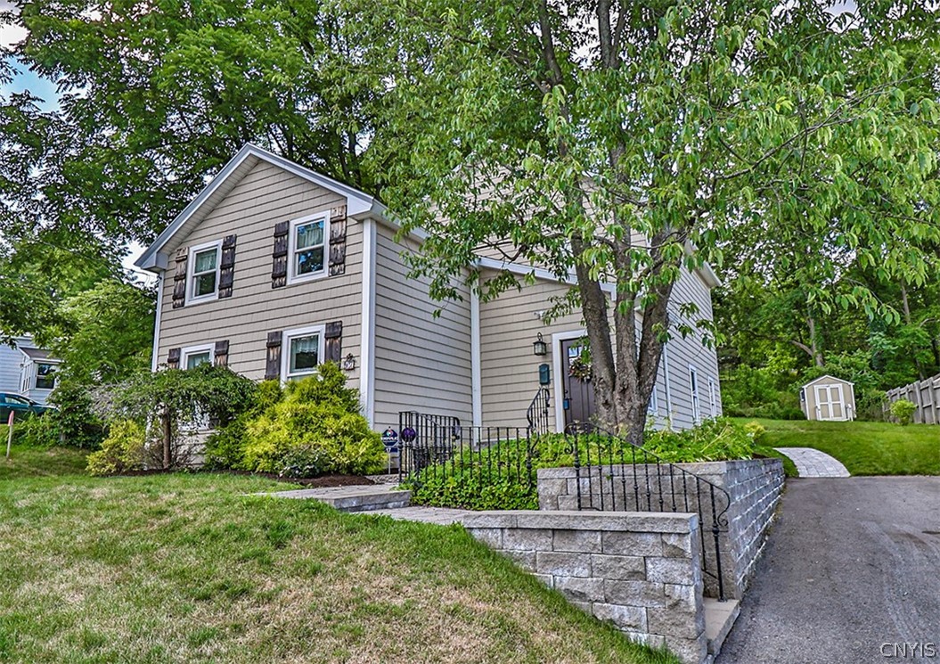 Corwin St, Cazenovia, NY 13035