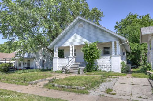 1105 W Broadway St, Webb City, MO, 64870-1754 | Card Image