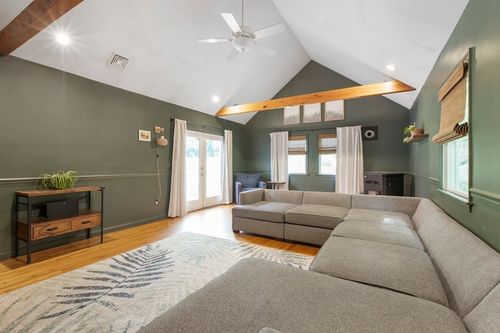 2136 Winthrop St, North Dighton, MA, 02764-1007 | Card Image