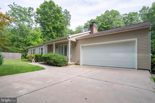 135 Memorial Ln, Mount Laurel, NJ, 08054-2026 | Card Image