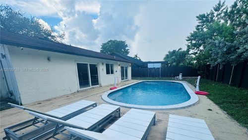 0-851 Ne 205th St, Miami, FL, 33179-1903 | Card Image