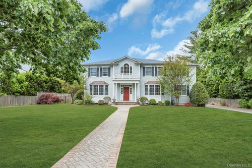 11 Plandome Dr, Manhasset, NY, 11030-1420 | Card Image