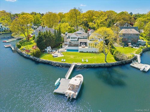 15 Bishop Pl, Larchmont, NY, 10538-3801 | Card Image