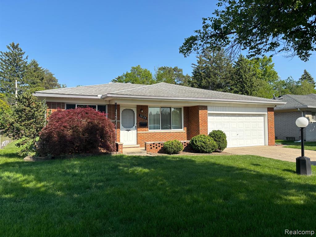 Wexford Dr, Warren, MI 48092