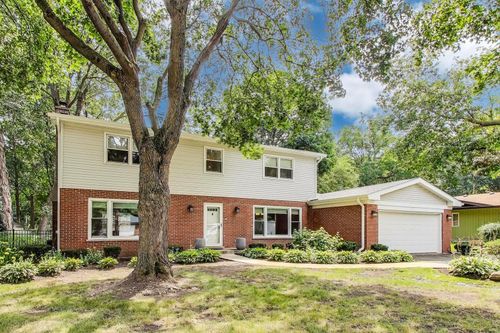 317 E Forest Ln, Palatine, IL, 60067-7533 | Card Image
