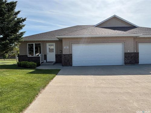 10 Stevenson Crt, Kindersley, SK, S0L1S1 | Card Image