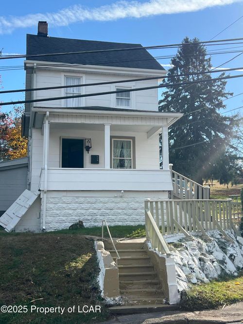 283 Hudsondale St, Weatherly, PA, 18255-1306 | Card Image