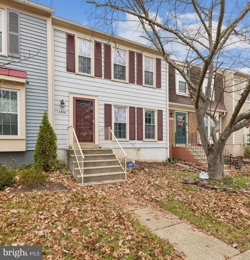 7420 Houndsbury Ct, ALEXANDRIA, VA, 22315-3850 | Card Image