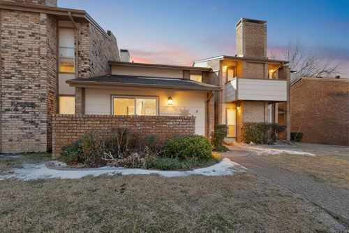 2018 Warnford Pl, Arlington, TX, 76015-1119 | Card Image