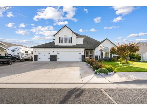 1015 Sw 19th Ct, Hermiston, OR, 97838-6868 | Card Image