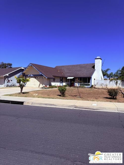 9267 Aralia Drive, Riverside, CA, 92503 | Card Image