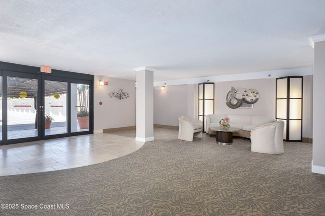 Beatiful lobby | Image 8