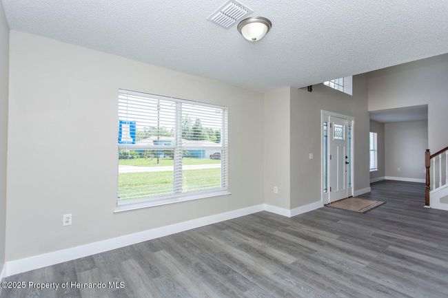 10386 Norvell Rd, House other with 3 bedrooms, 2 bathrooms and null parking in Spring Hill FL | Image 4