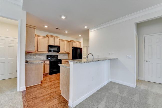 3411 Lindenridge Dr, Condo with 3 bedrooms, 3 bathrooms and null parking in Buford GA | Image 19