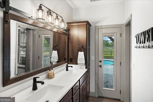 1330 Sr 110, Home with 6 bedrooms, 3 bathrooms and null parking in Waynesville GA | Image 31