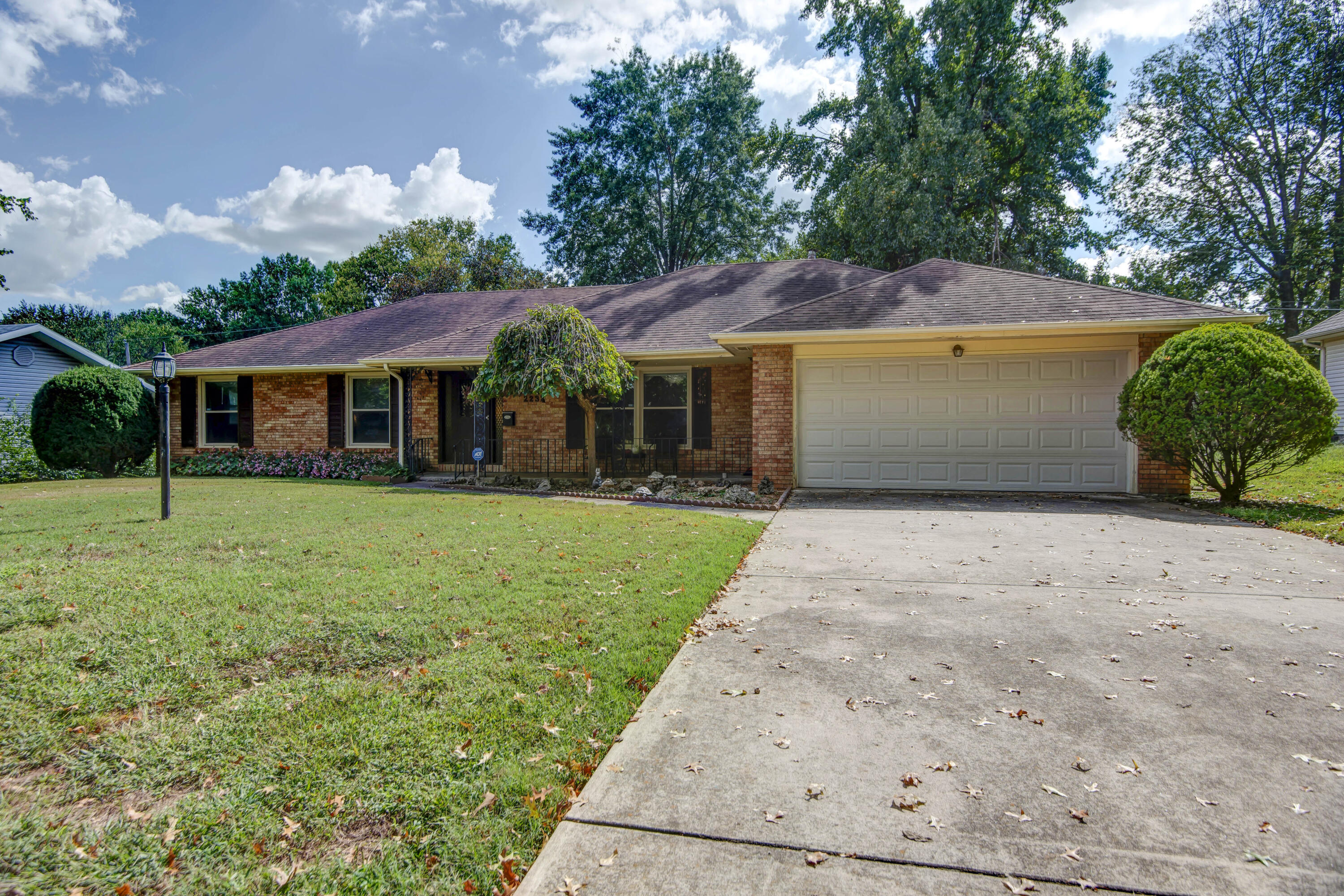 Cherryvale St, Springfield, MO 65804