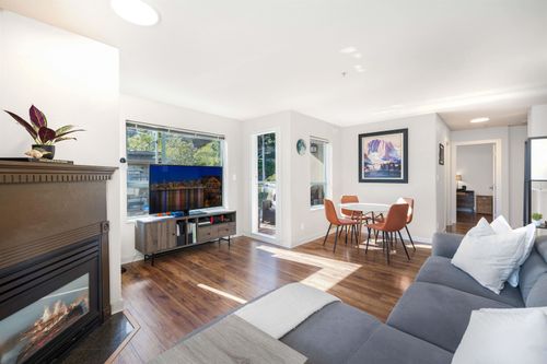 302-1085 W 17th St, North Vancouver, BC, V7P3R3 | Card Image