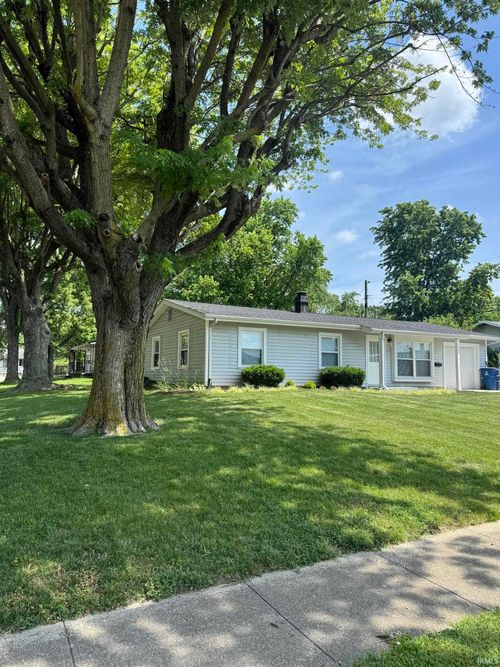 1926 W Bradford St, Marion, IN, 46952-2334 | Card Image