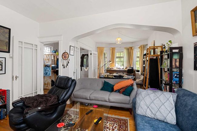 527 20 Avenue Sw, House other with 3 bedrooms, 1 bathrooms and 1 parking in Calgary AB | Image 13