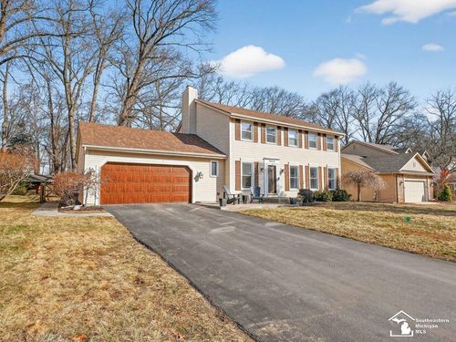 1944 Stoneybrook Ln, Temperance, MI, 48182-9411 | Card Image