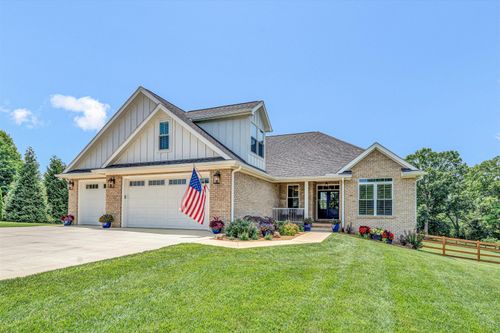 371 Nyle Ridge Rd, Wirtz, VA, 24184-4577 | Card Image