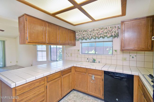 1664 Shadow Wood Rd, House other with 3 bedrooms, 2 bathrooms and 2 parking in Reno NV | Image 8