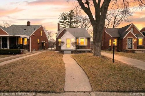 19750 Mark Twain St, Detroit, MI, 48235-1605 | Card Image