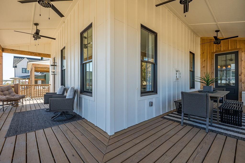 Residential in Carlton Landing 4