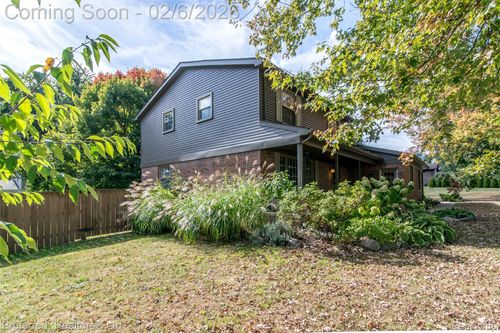 46701 Territorial Rd, Plymouth, MI, 48170-2952 | Card Image