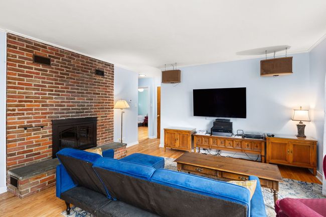 545 W Elm Park Ave, House other with 2 bedrooms, 1 bathrooms and 2 parking in Elmhurst IL | Image 6