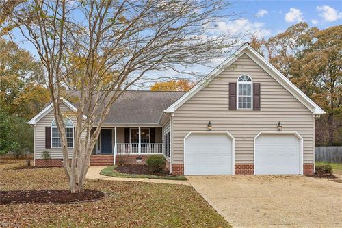 104 Lambs Creek Dr, Yorktown, VA, 23693-2300 | Card Image