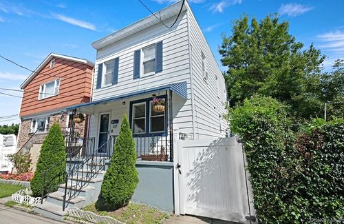 17 Edgar Pl, Port Chester, NY, 10573-5149 | Card Image