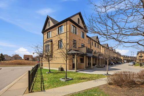 52 Quarrie Lane, Ajax, ON, L1T0N1 | Card Image