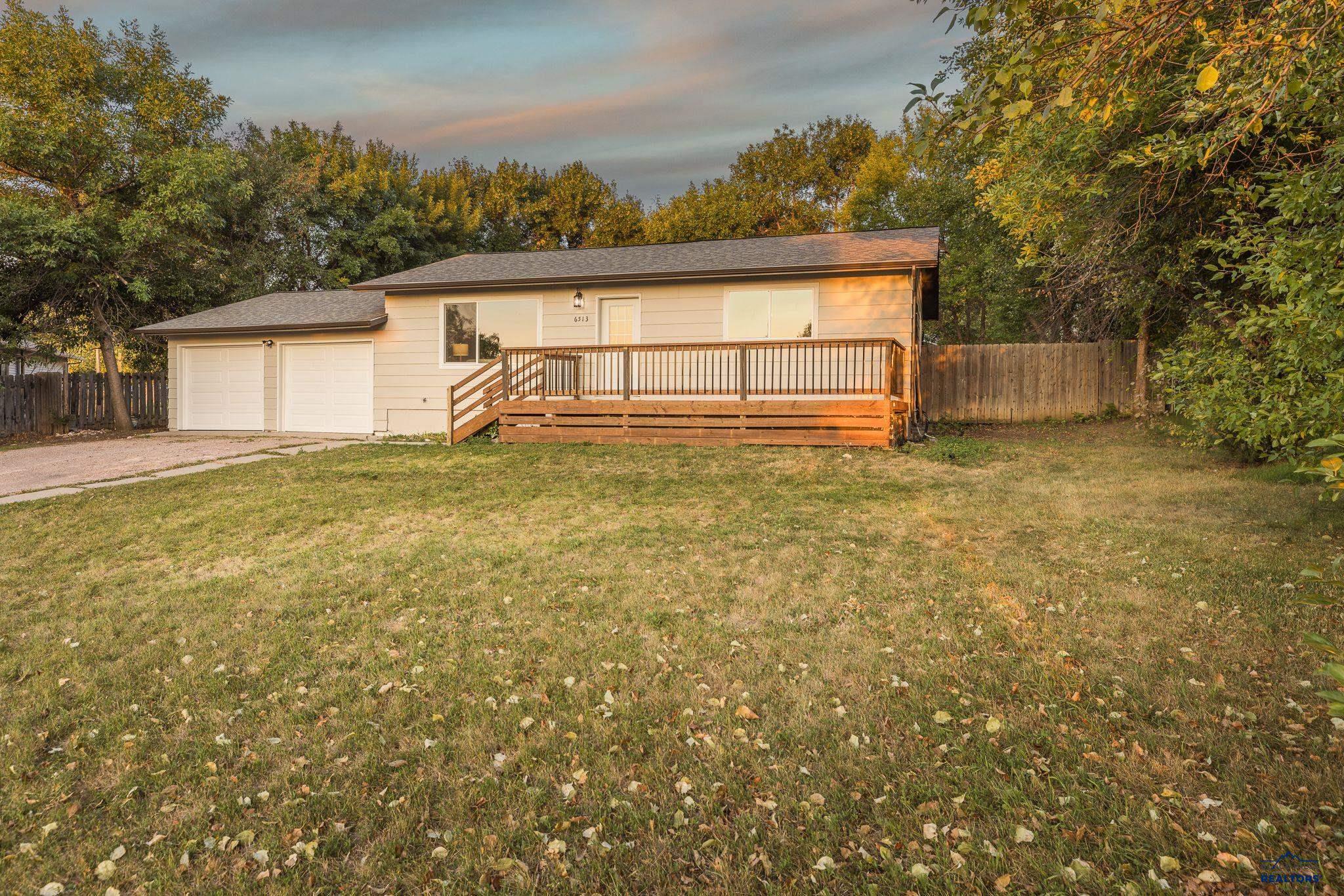 Beverly Dr, Rapid City, SD 57701