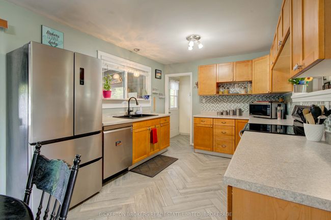 95 Railway St, House other with 3 bedrooms, 2 bathrooms and 6 parking in Lansdowne ON | Image 13