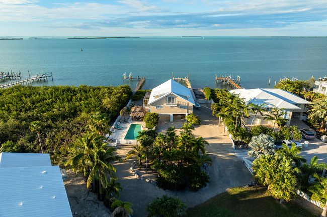 Little under 1 acre on the bay | Image 72