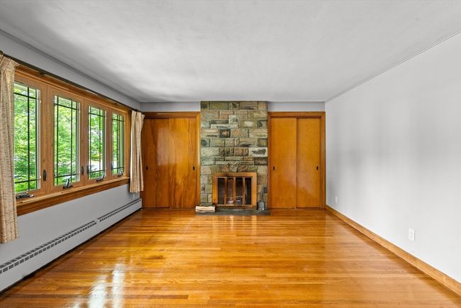 16 Sheldon Ave, House other with 3 bedrooms, 2 bathrooms and 2 parking in Easthampton MA | Image 5